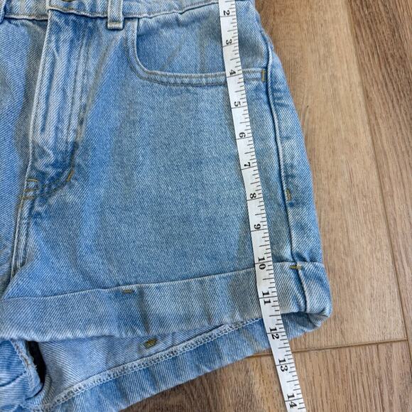 Vintage American Apparel High-Waisted Light Blue Denim Shorts Rolled Hem - Picture 4 of 7